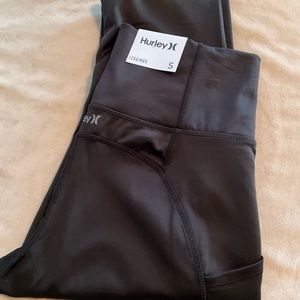 NWT Hurley black raw edge leggings size small